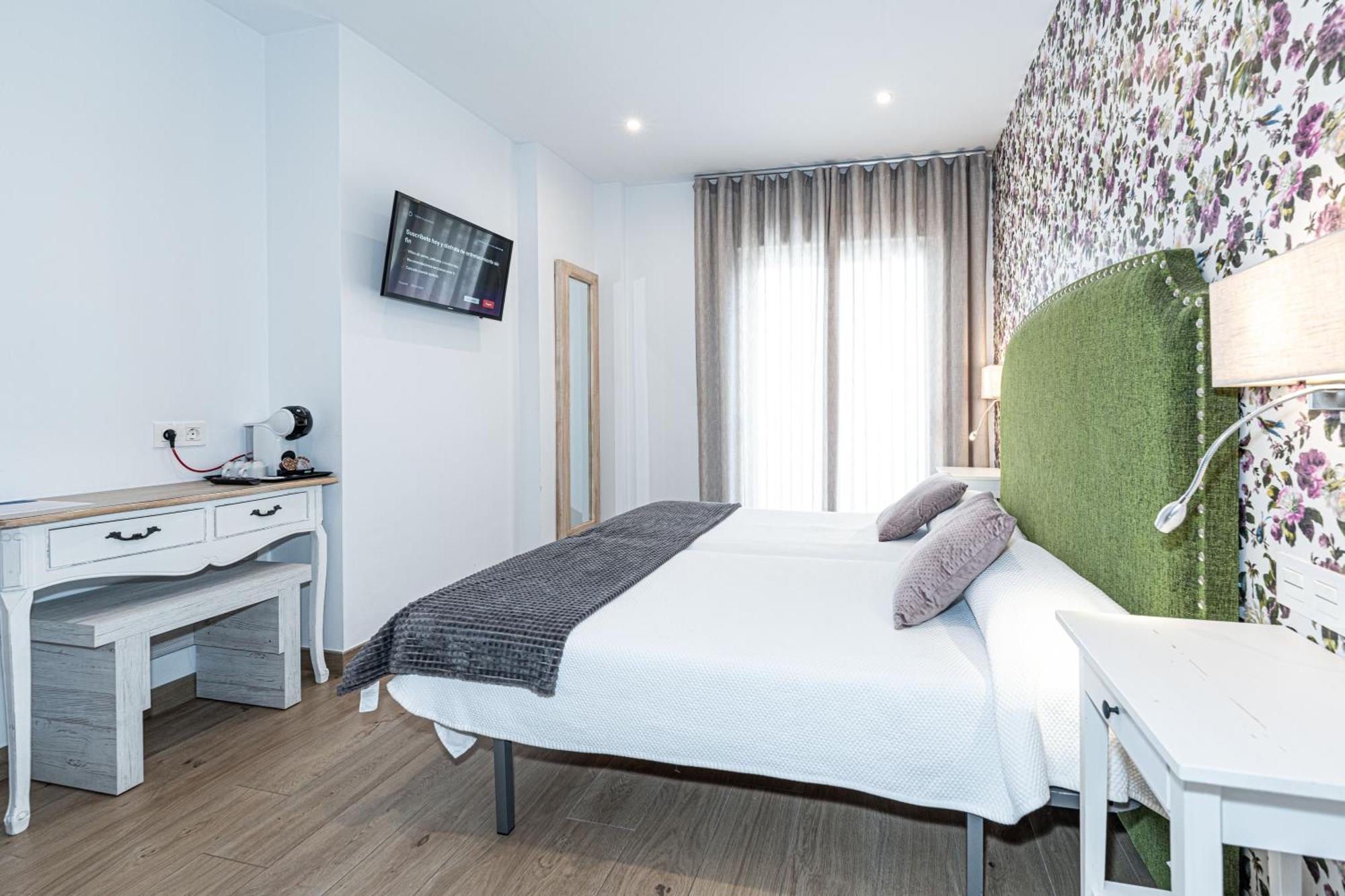 Hostal Boutique Aurora Нерха Экстерьер фото